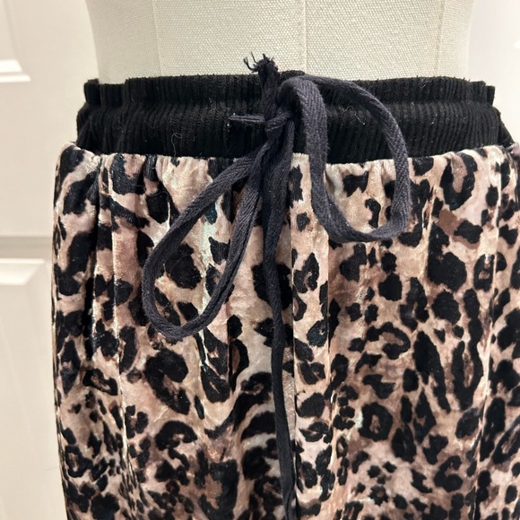 women’s H.I.P. leopard print skirt - Picture 3 of 4